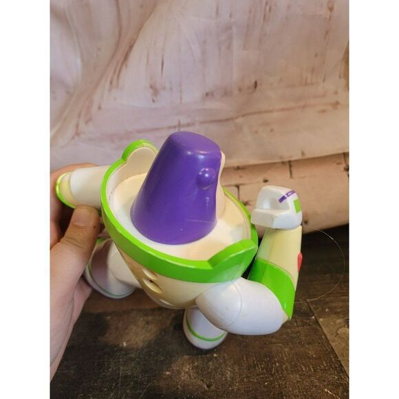 Buzz Lightyear astronaut Disney Pixar toy figure - Picture 6 of 6
